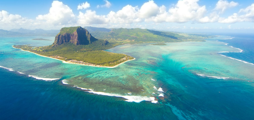 Golf-in-Le-Morne-Brabant-UNESCO-Mauritius