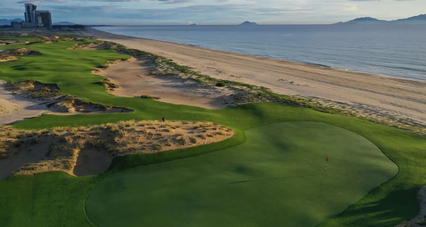 Coastal golf hole beside the beach, Hoiana Shores Danang Coastal golf hole beside the beach, Hoiana Shores Danang