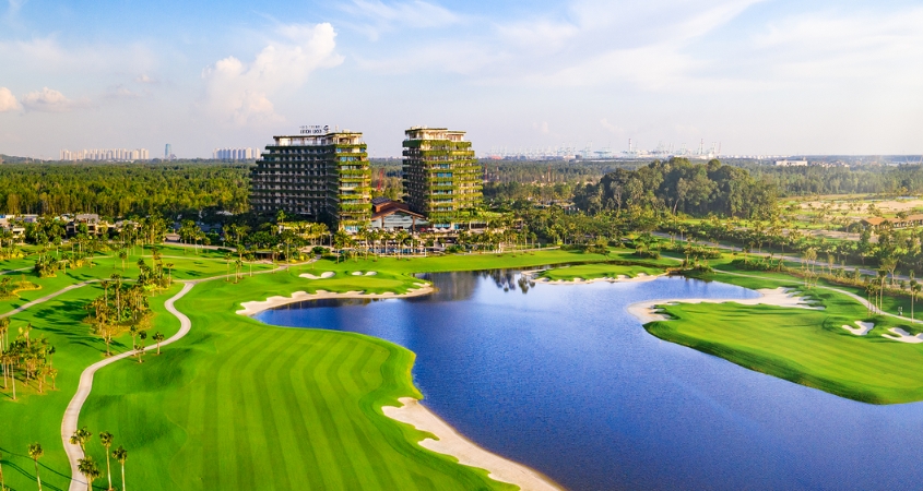 Championship golf course in Johor Bahru, Malaysia, offering a convenient golf getaway for Singapore golfers seeking day trips and short golf holidays.