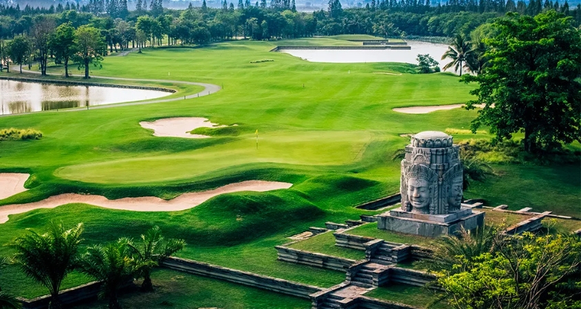 Golf in Phnom Penh or Siem Reap during Cambodia’s dry season Golf in Phnom Penh or Siem Reap during Cambodia’s dry season
