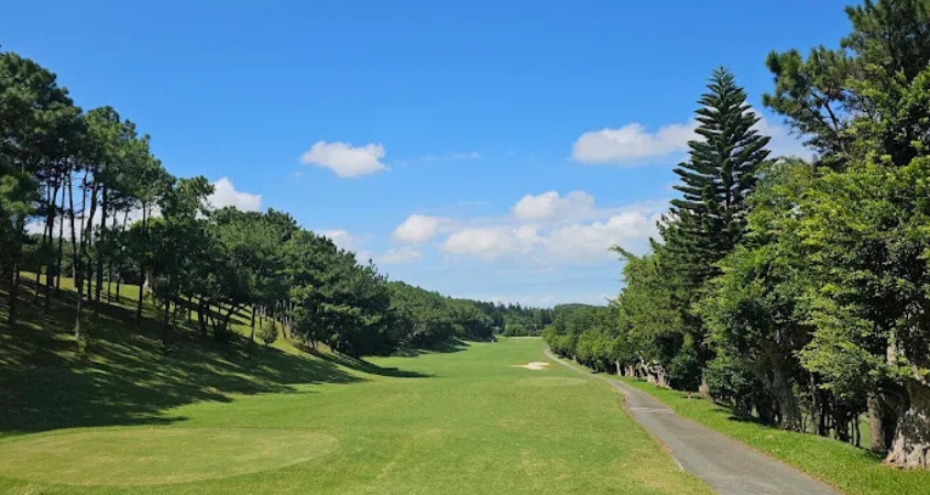 Coastal golf resort with clubhouse and lake, Taiwan Coastal golf resort with clubhouse and lake, Taiwan