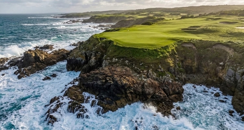 Ocean Dunes golf course on King Island's rugged coastline